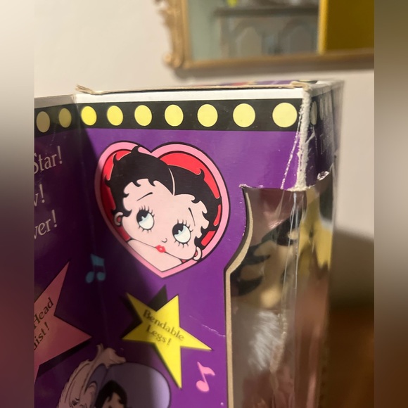 Betty Boop Fashion Doll " Boop-oop-a-doop Girl" Vintage  1986 - Picture 7 of 8
